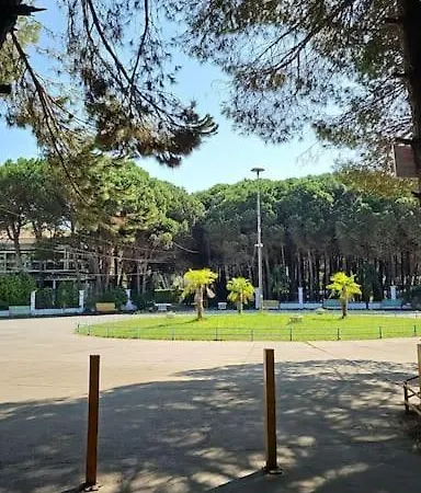 Beautiful In Laguna * Golem (Tirana)